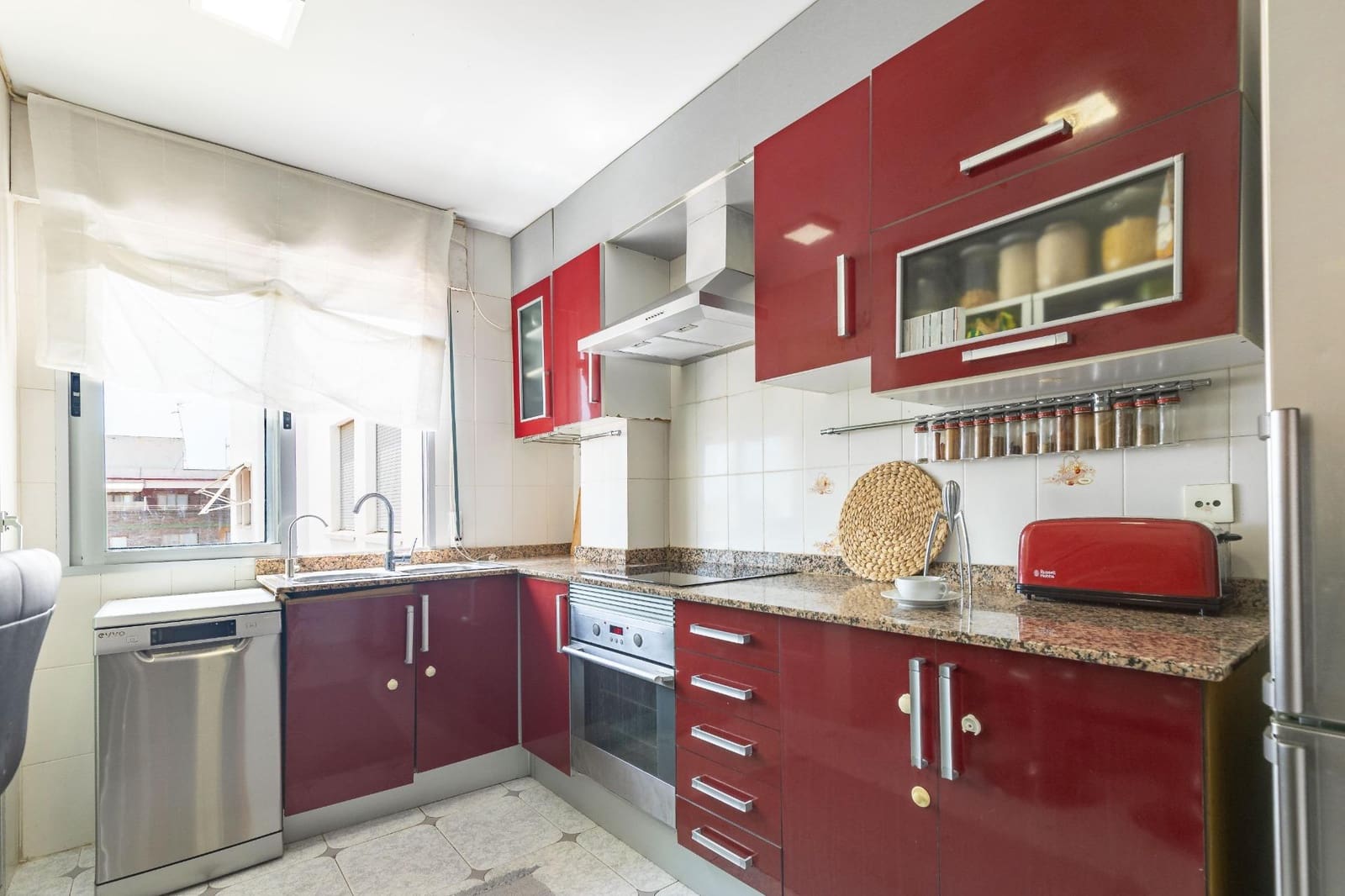 3 bedroom Flat for sale in Benicassim with garage - € 225,000 (Ref: 9979100)