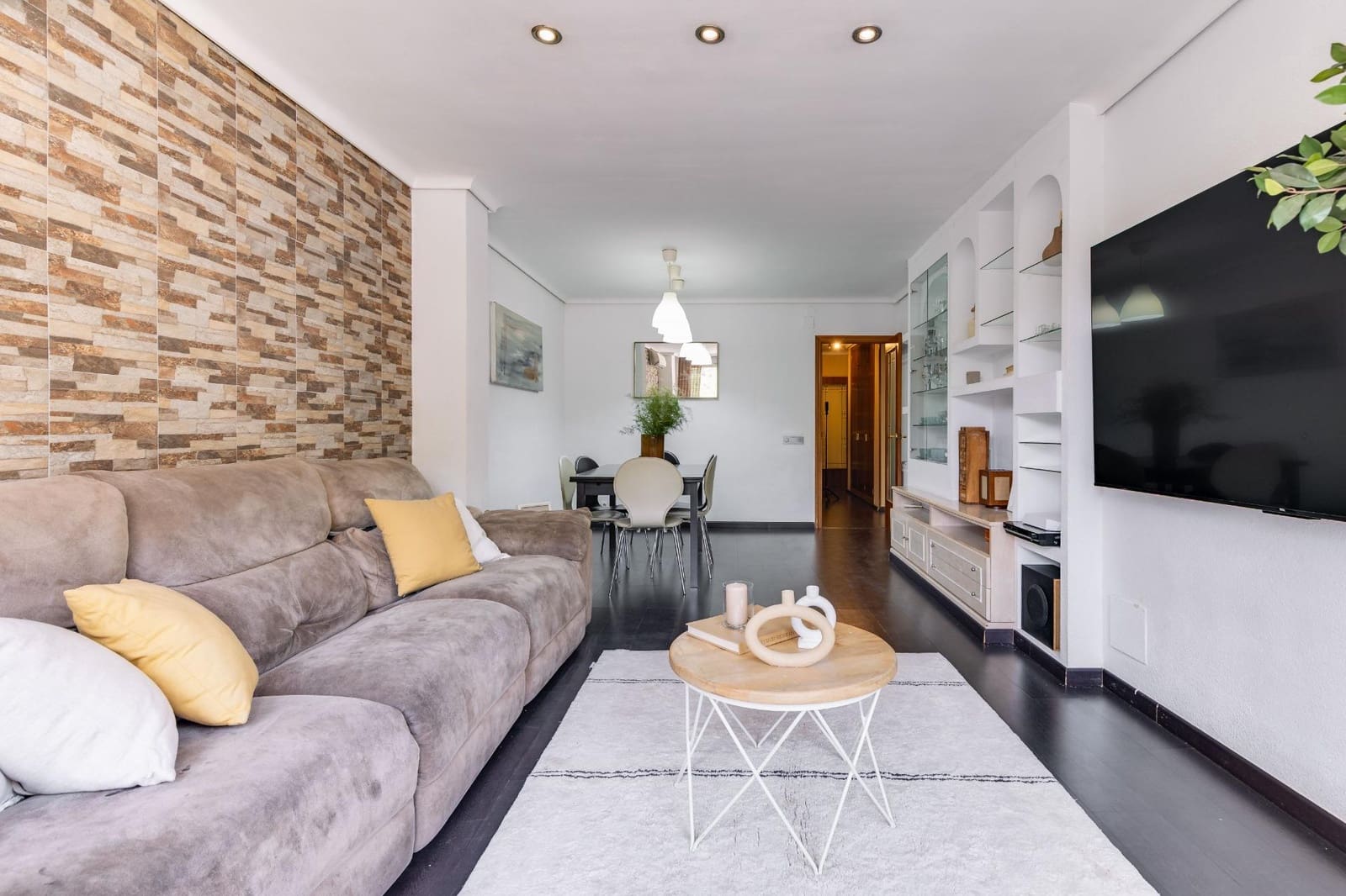 3 bedroom Flat for sale in Benicassim with garage - € 225,000 (Ref: 9979100)