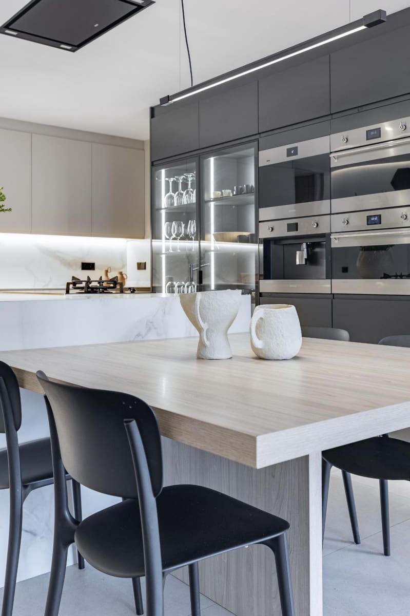 3 bedroom Flat for sale in Valencia city - € 1,900,000 (Ref: 9979101)