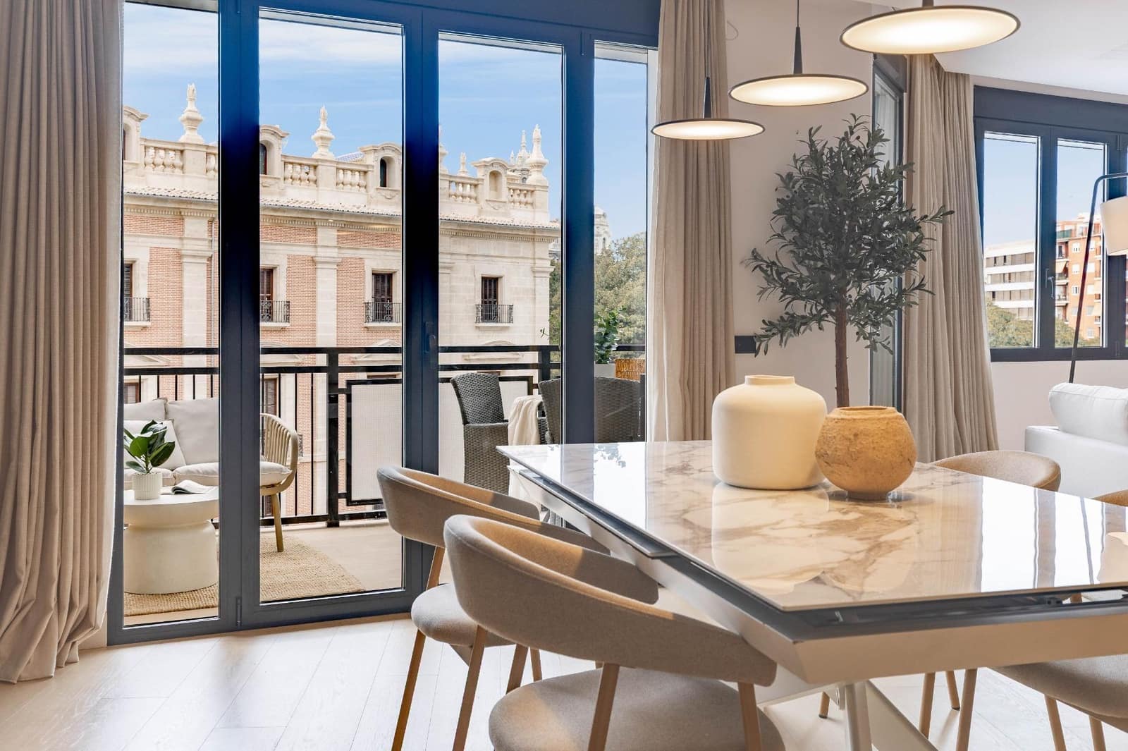 3 bedroom Flat for sale in Valencia city - € 1,900,000 (Ref: 9979101)