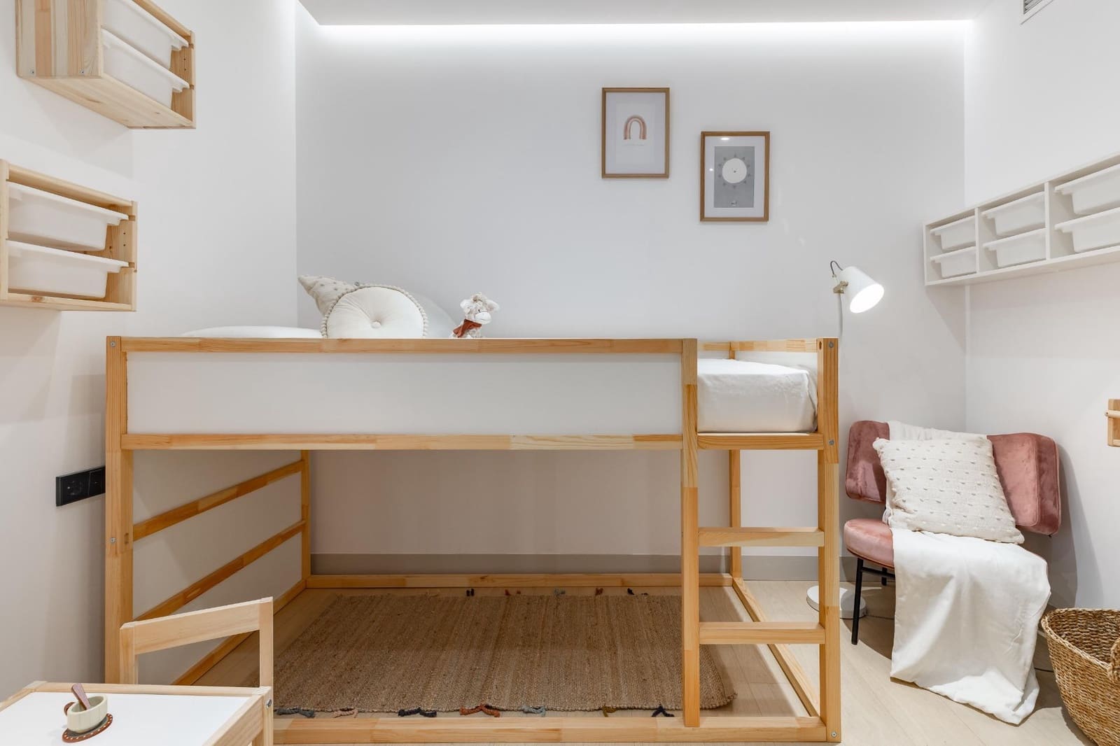 3 bedroom Flat for sale in Valencia city - € 1,900,000 (Ref: 9979101)