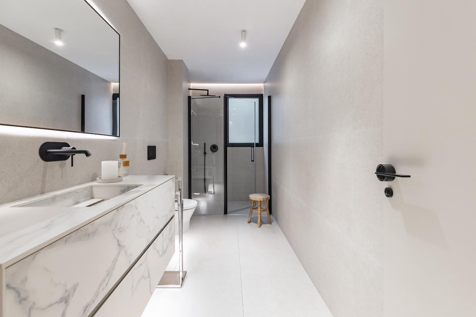 3 bedroom Flat for sale in Valencia city - € 1,900,000 (Ref: 9979101)