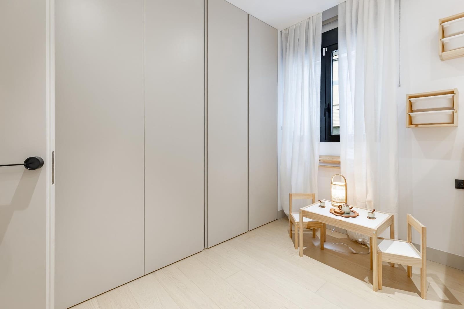 3 bedroom Flat for sale in Valencia city - € 1,900,000 (Ref: 9979101)