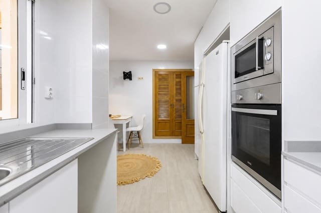 5 bedroom Flat for sale in Gandia - € 335,000 (Ref: 9979103)