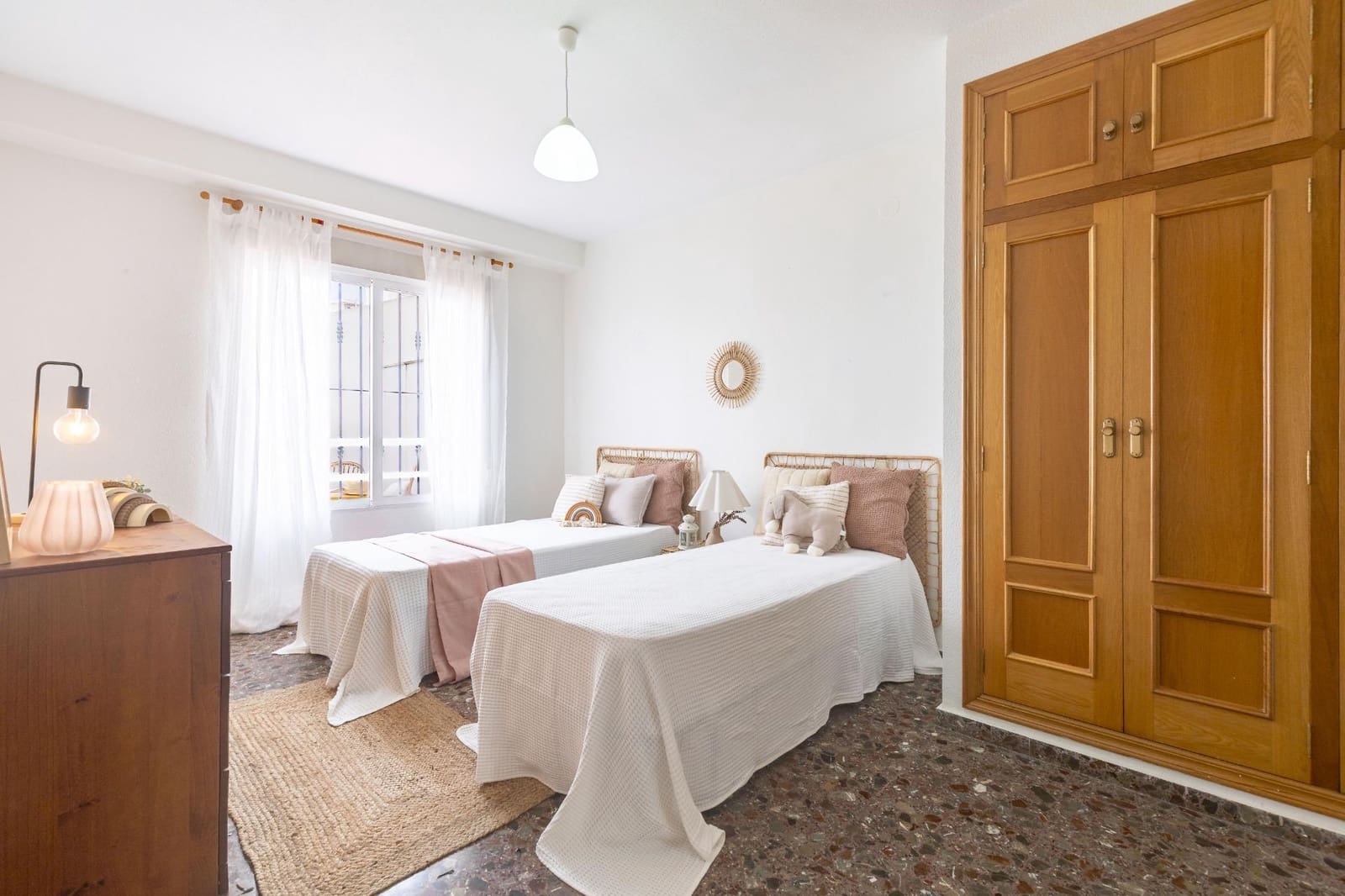 5 bedroom Flat for sale in Gandia - € 335,000 (Ref: 9979103)
