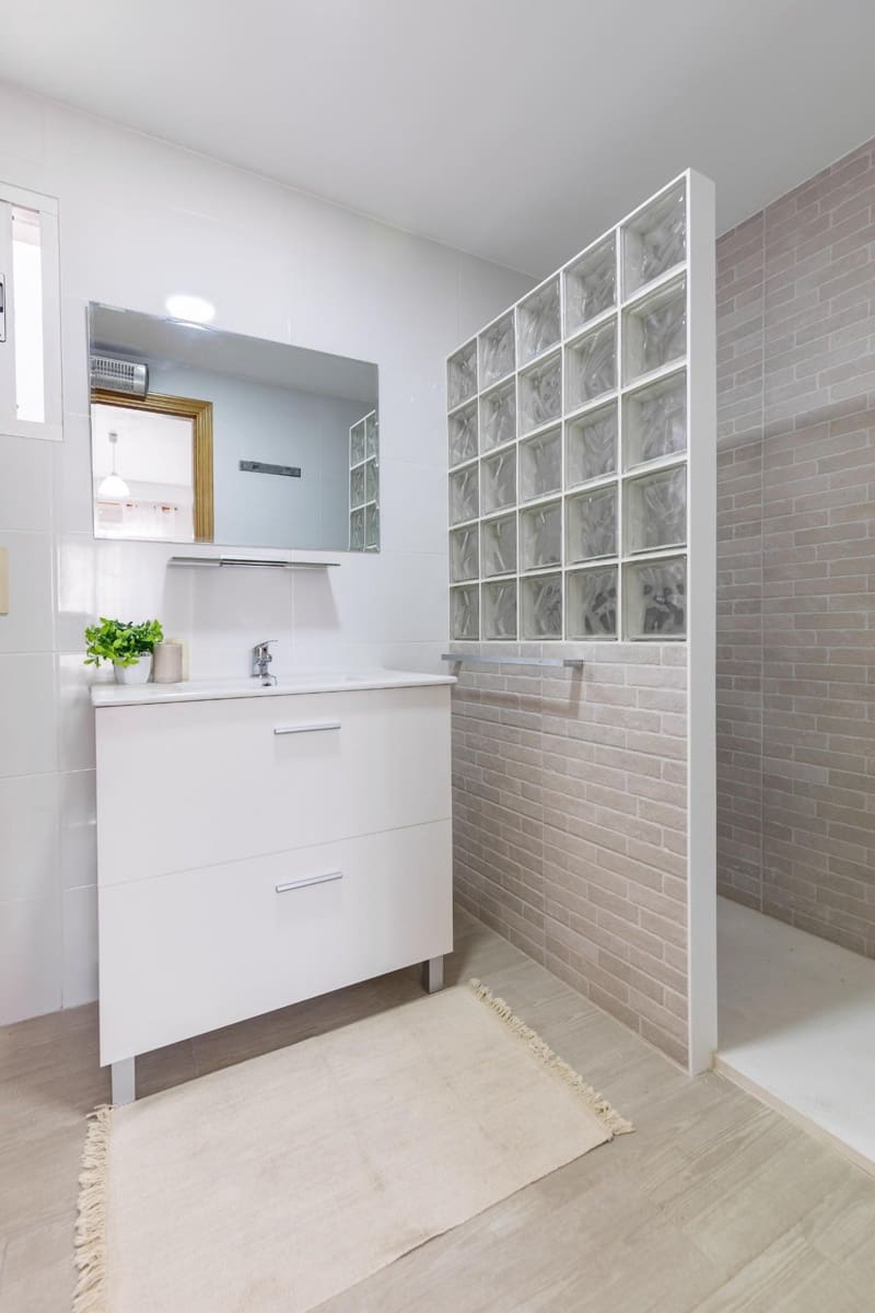 5 bedroom Flat for sale in Gandia - € 335,000 (Ref: 9979103)