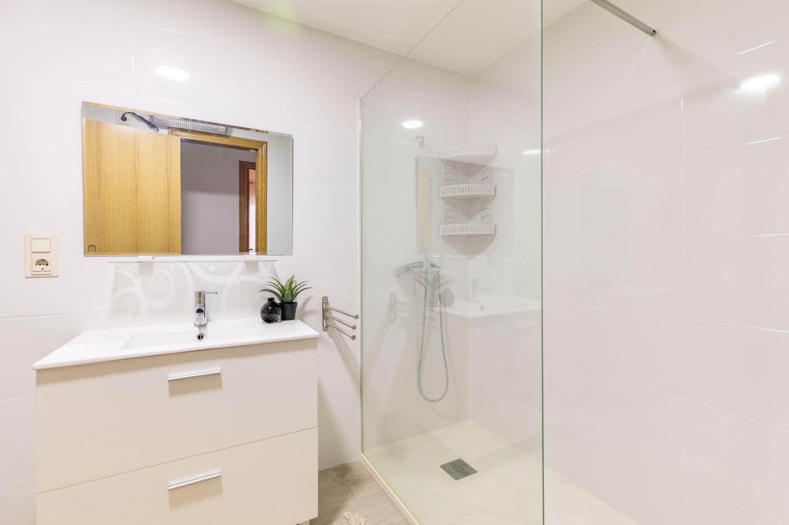 5 bedroom Flat for sale in Gandia - € 335,000 (Ref: 9979103)