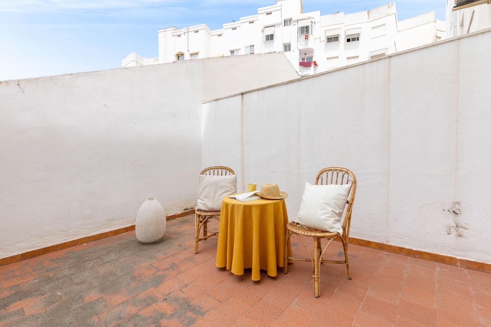 5 bedroom Flat for sale in Gandia - € 335,000 (Ref: 9979103)