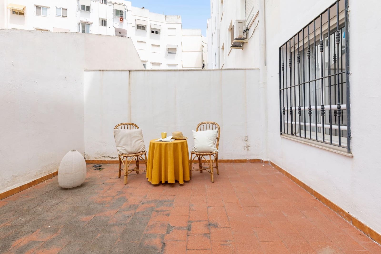 5 bedroom Flat for sale in Gandia - € 335,000 (Ref: 9979103)