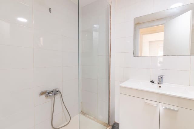Piso de 4 habitaciones en Náquera en venta - 140.000 € (Ref: 9979104)