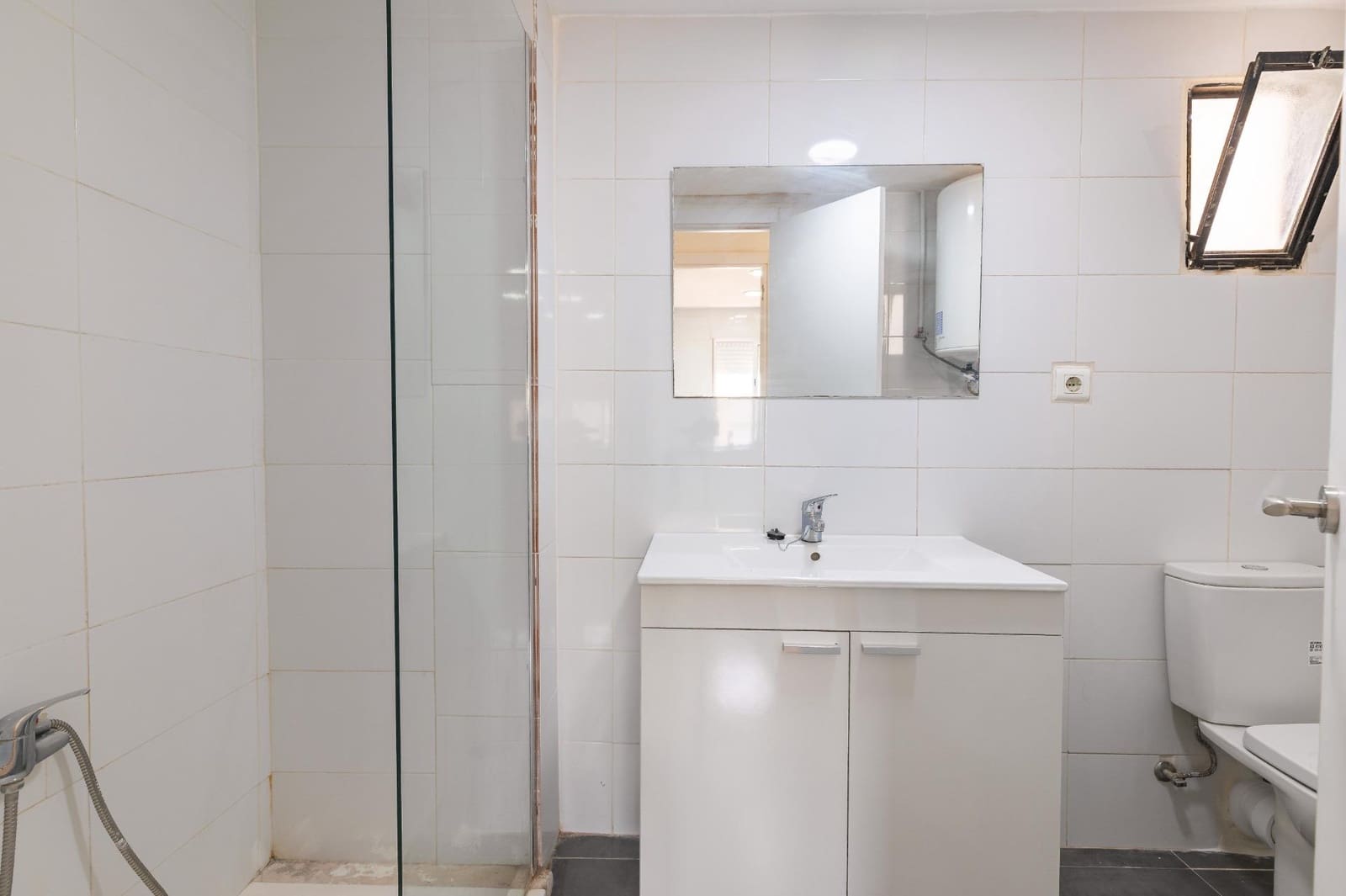 Piso de 4 habitaciones en Náquera en venta - 140.000 € (Ref: 9979104)