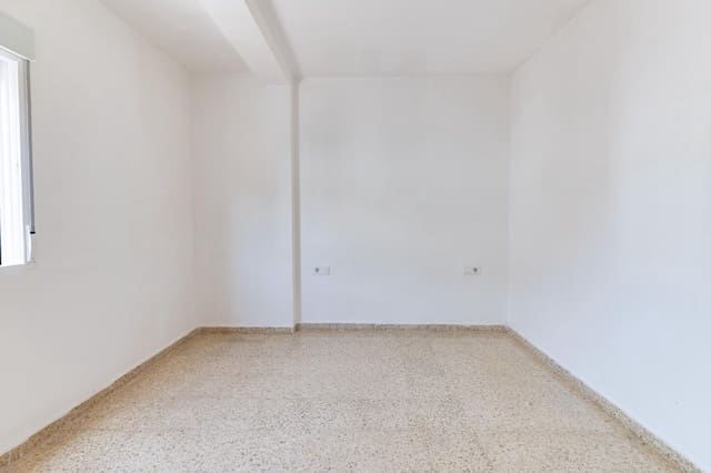 Piso de 4 habitaciones en Náquera en venta - 140.000 € (Ref: 9979104)