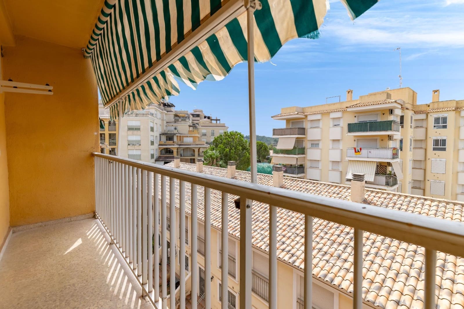 Piso de 4 habitaciones en Náquera en venta - 140.000 € (Ref: 9979104)