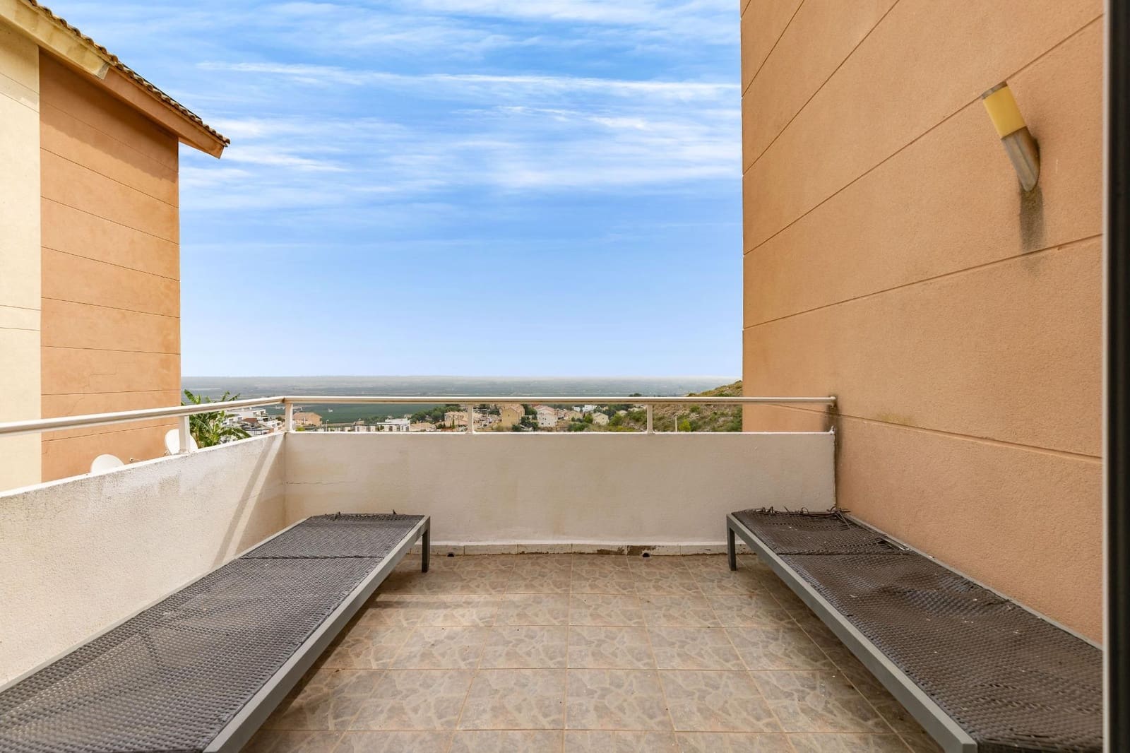 5 Zimmer Villa zu verkaufen in Chiva mit Pool - 430.000 € (Ref: 9979948)