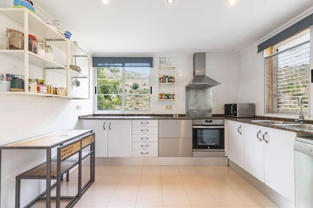 5 camera da letto Villa in vendita in Chiva con piscina - 430.000 € (Rif: 9979948)