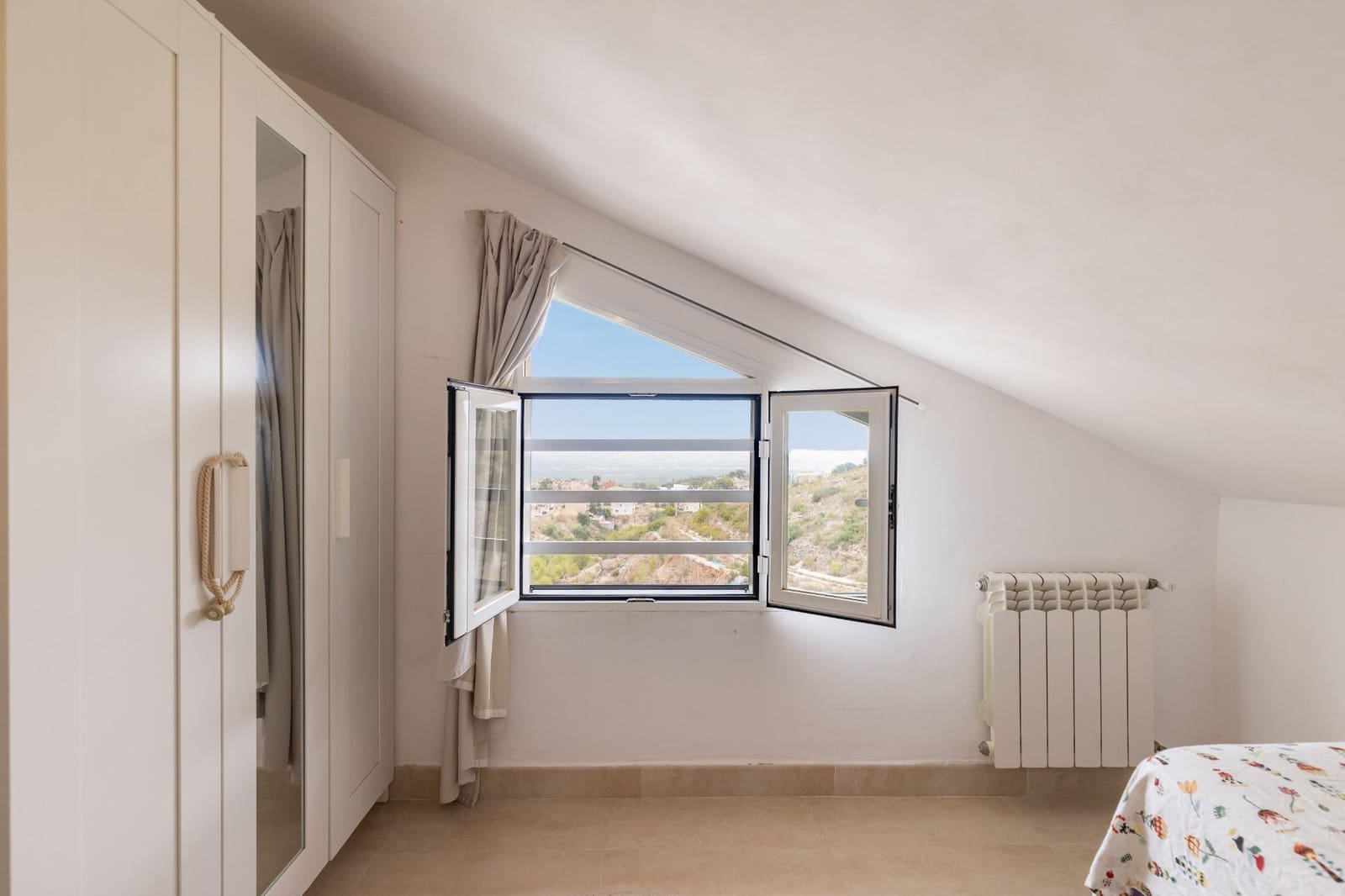 5 Zimmer Villa zu verkaufen in Chiva mit Pool - 430.000 € (Ref: 9979948)