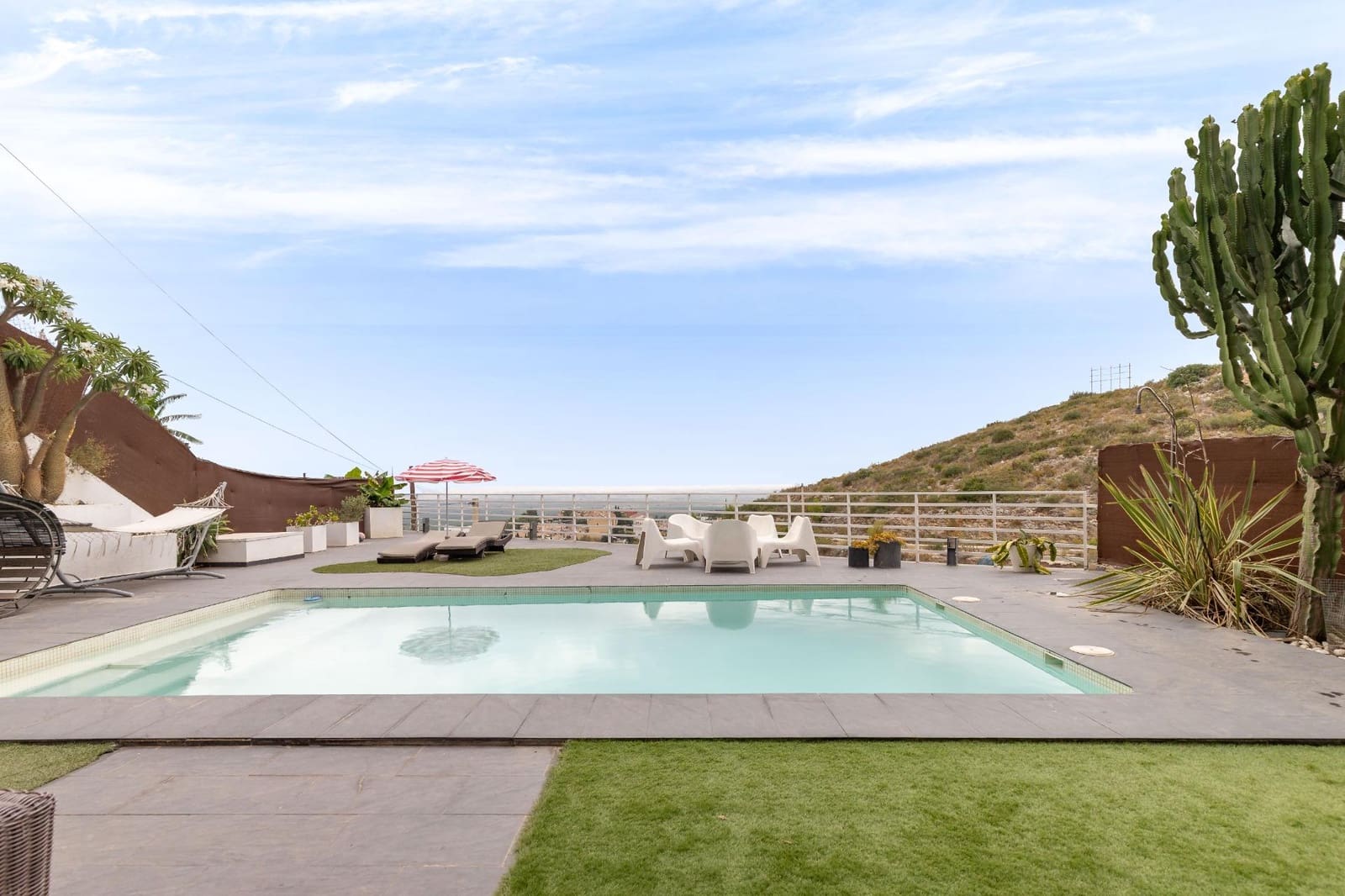 5 Zimmer Villa zu verkaufen in Chiva mit Pool - 430.000 € (Ref: 9979948)
