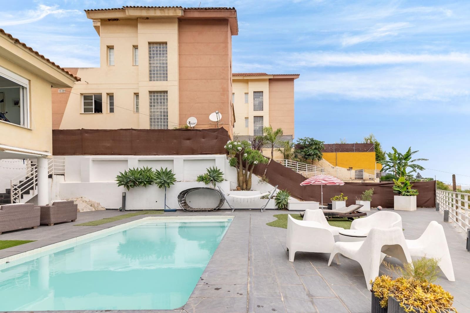 5 Zimmer Villa zu verkaufen in Chiva mit Pool - 430.000 € (Ref: 9979948)