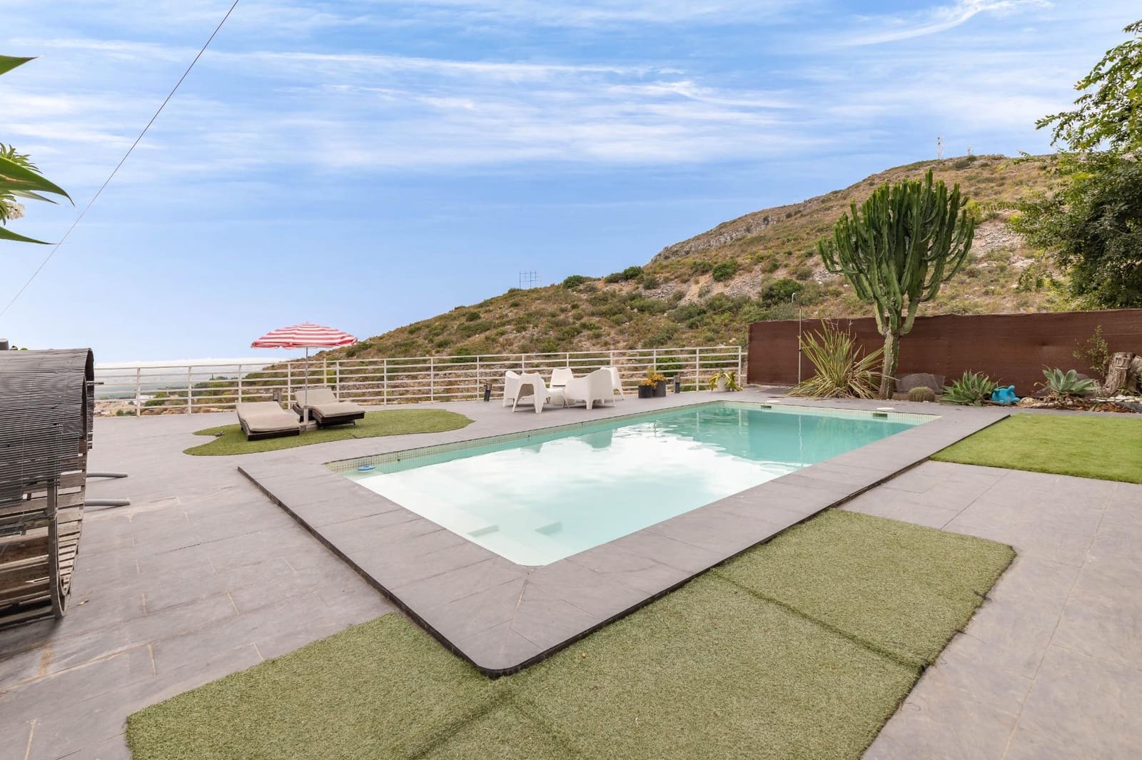 5 Zimmer Villa zu verkaufen in Chiva mit Pool - 430.000 € (Ref: 9979948)