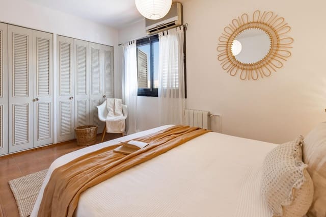 6 slaapkamer Rijtjeshuis te koop in Terramelar, Paterna met zwembad garage - € 455.000 (Ref: 9994446)