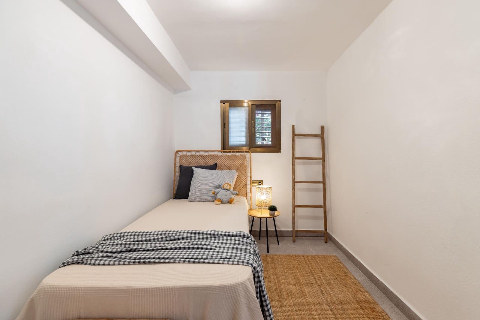 6 slaapkamer Rijtjeshuis te koop in Paterna met zwembad garage - € 455.000 (Ref: 9994446)