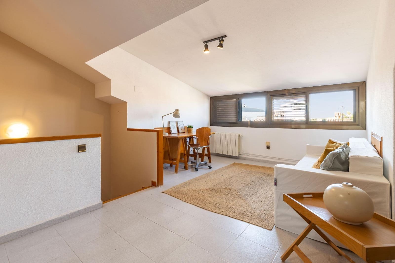 6 slaapkamer Rijtjeshuis te koop in Paterna met zwembad garage - € 455.000 (Ref: 9994446)