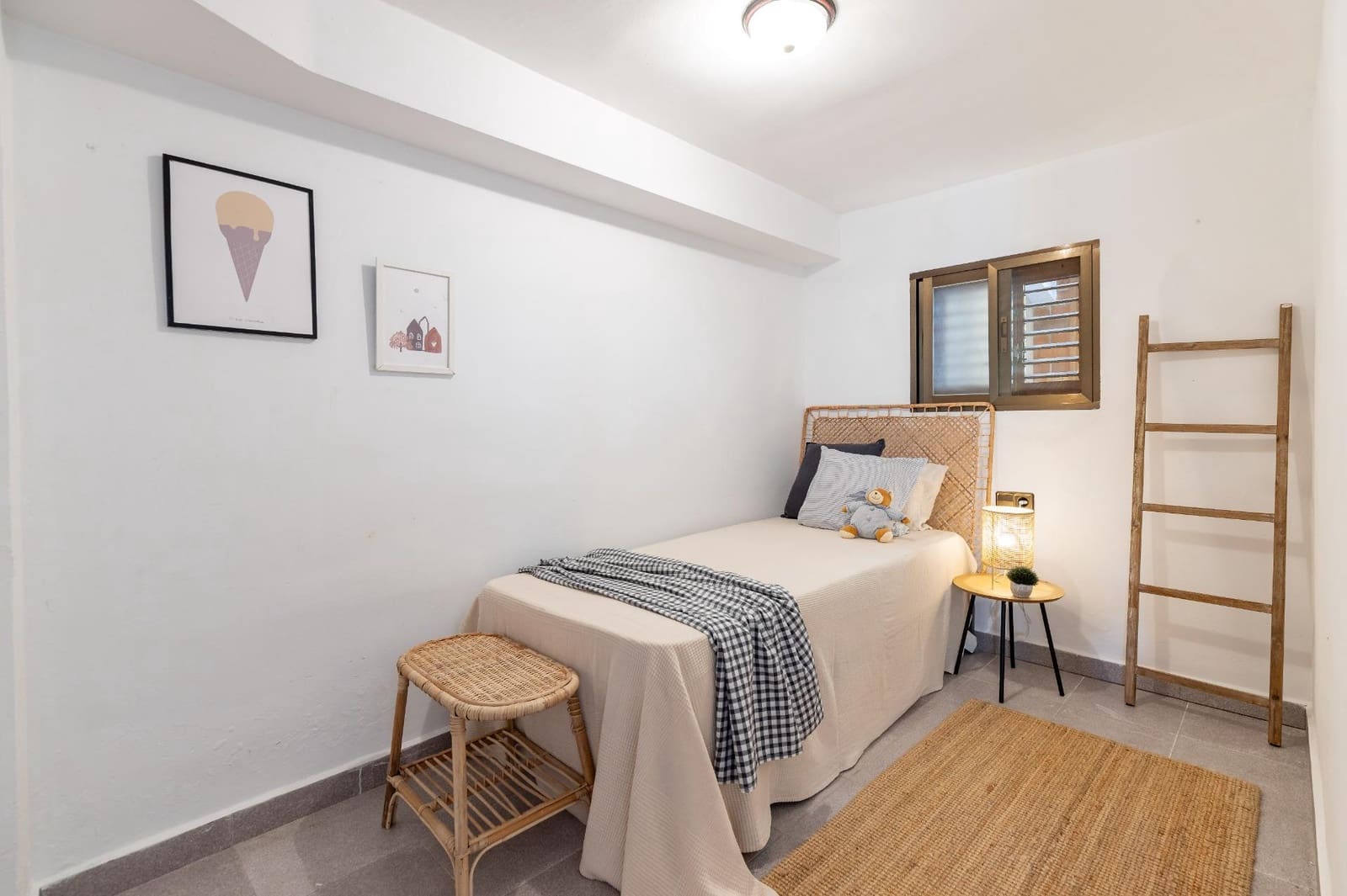 6 slaapkamer Rijtjeshuis te koop in Paterna met zwembad garage - € 455.000 (Ref: 9994446)