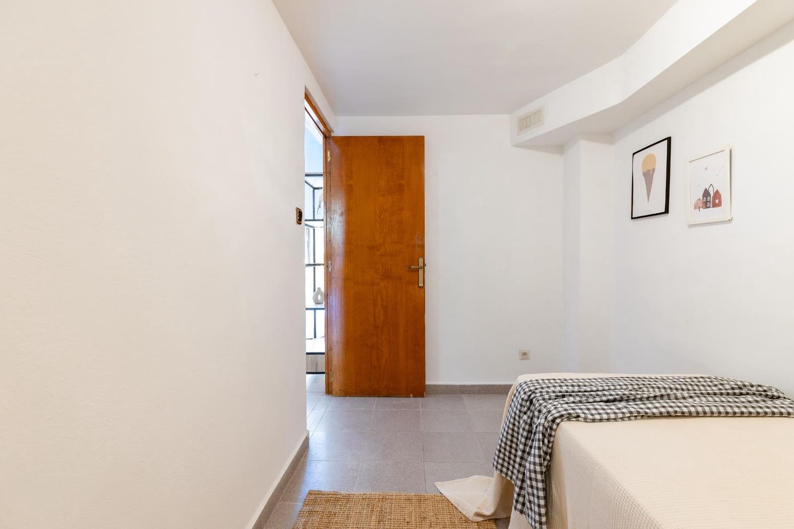 6 slaapkamer Rijtjeshuis te koop in Paterna met zwembad garage - € 455.000 (Ref: 9994446)