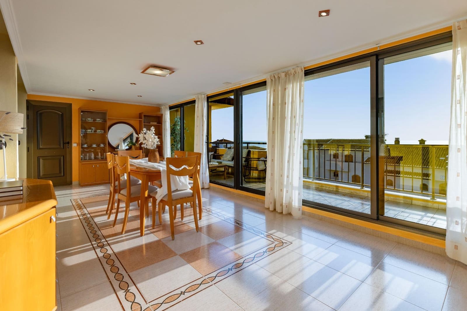 3 bedroom Penthouse for sale in Tavernes de la Valldigna with pool garage - € 280,000 (Ref: 9994448)