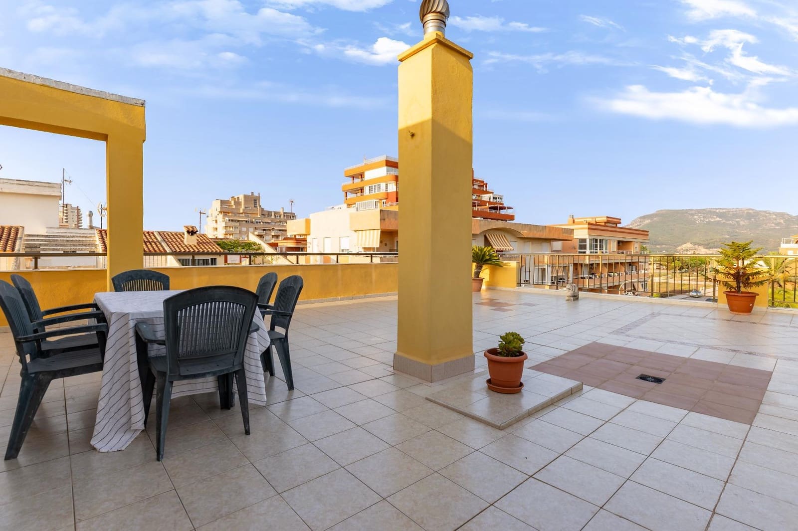 3 bedroom Penthouse for sale in Tavernes de la Valldigna with pool garage - € 280,000 (Ref: 9994448)