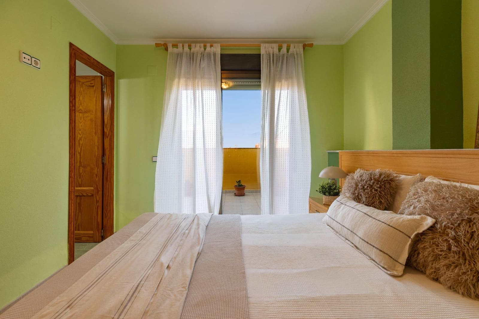 3 bedroom Penthouse for sale in Tavernes de la Valldigna with pool garage - € 280,000 (Ref: 9994448)
