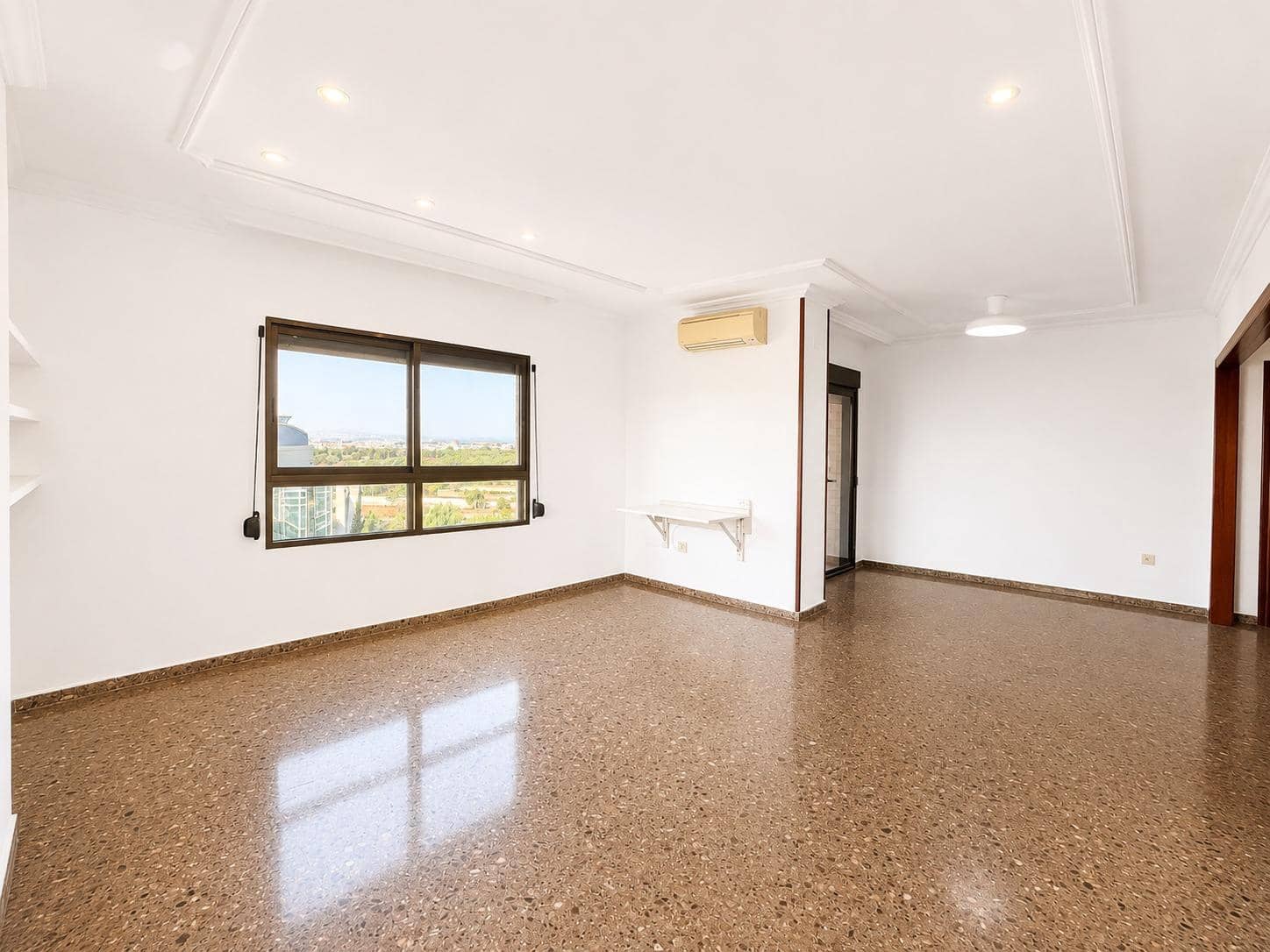 3 soveværelse Lejlighed til leje i Paterna med garage - € 1.200 (Ref: 9994450)