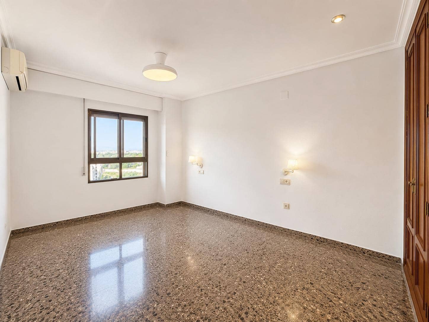 3 soveværelse Lejlighed til leje i Paterna med garage - € 1.200 (Ref: 9994450)