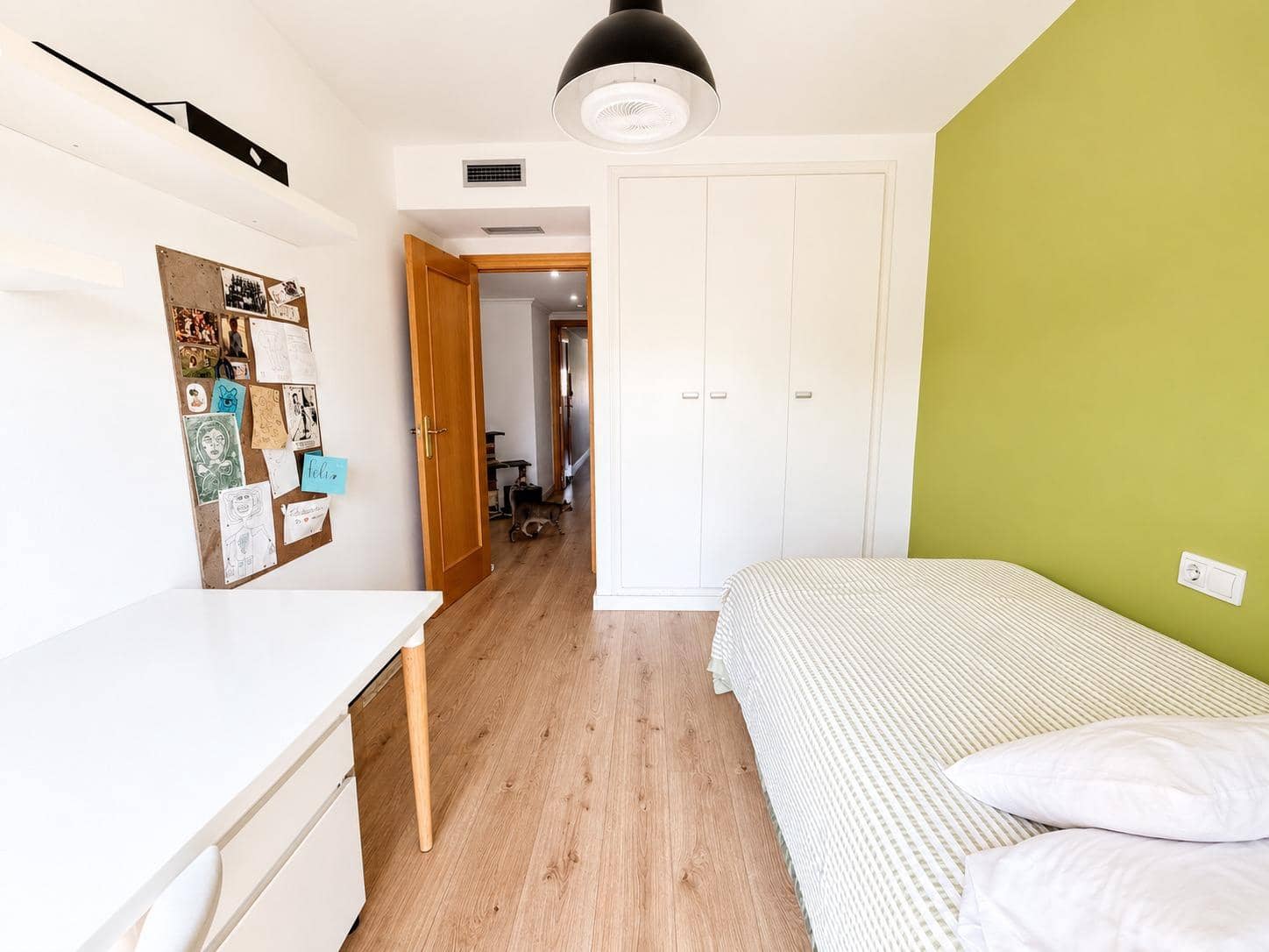 3 bedroom Flat for rent in Paterna with pool - € 1,500 (Ref: 9994451)