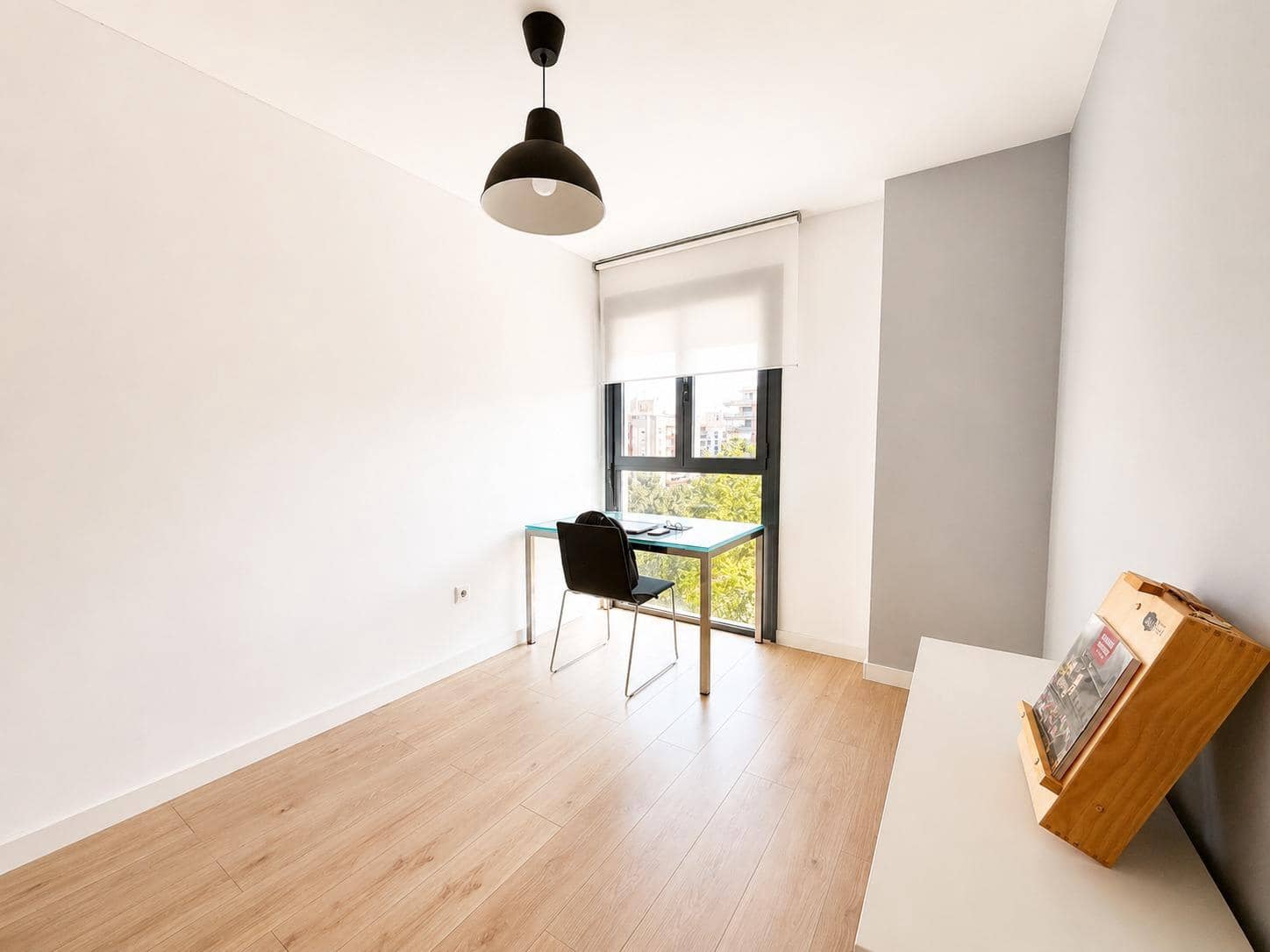 3 bedroom Flat for rent in Paterna with pool - € 1,500 (Ref: 9994451)