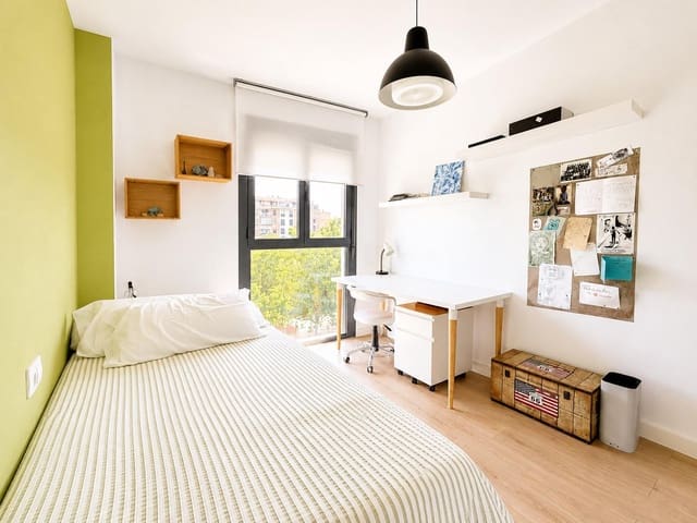 3 bedroom Flat for rent in Valterna, Paterna with pool - € 1,500 (Ref: 9994451)