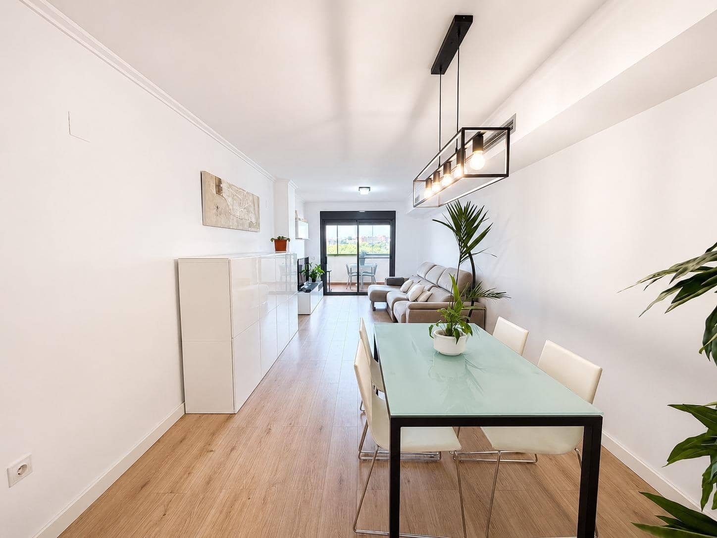 3 bedroom Flat for rent in Paterna with pool - € 1,500 (Ref: 9994451)