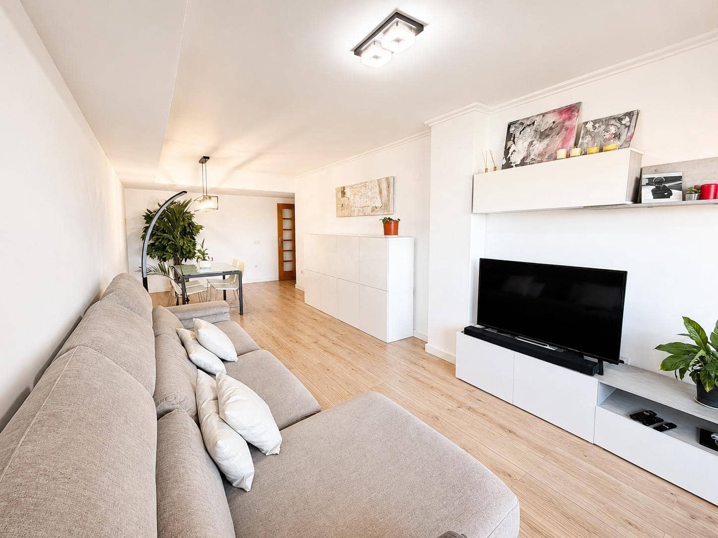 3 bedroom Flat for rent in Paterna with pool - € 1,500 (Ref: 9994451)