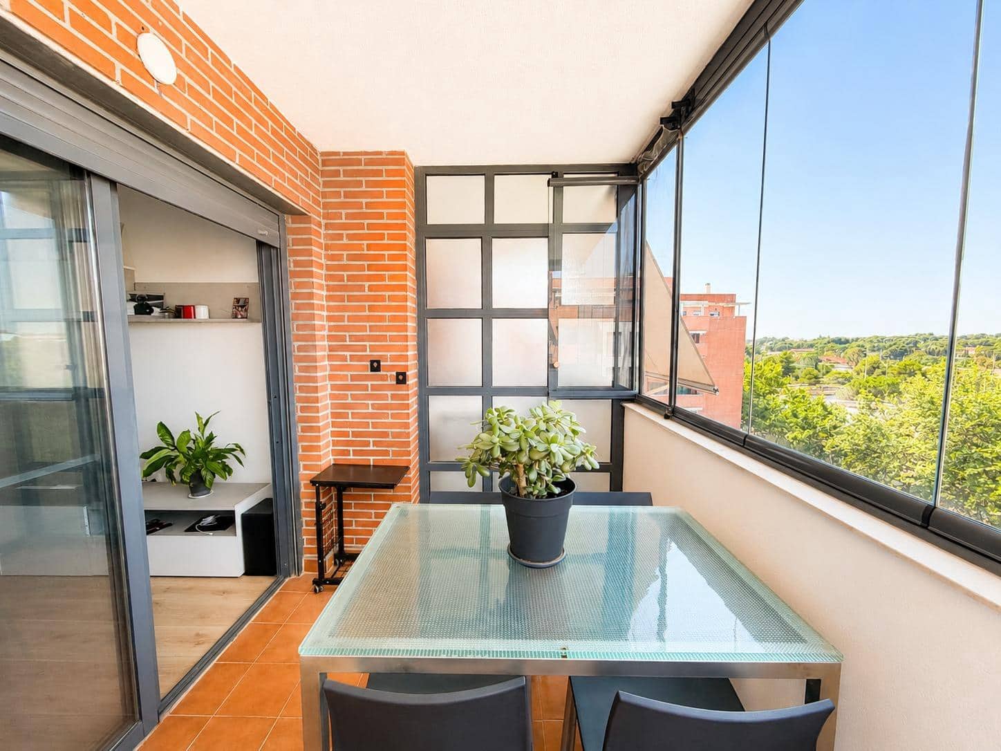 3 bedroom Flat for rent in Paterna with pool - € 1,500 (Ref: 9994451)