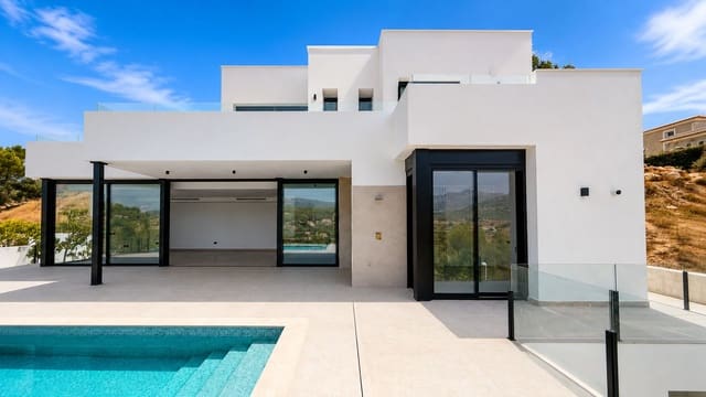 3 chambre Villa/Maison à vendre à Calpe / Calp avec piscine garage - 1 150 000 € (Ref: 10046207)