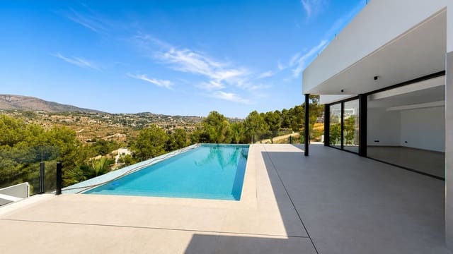 3 chambre Villa/Maison à vendre à Calpe / Calp avec piscine garage - 1 150 000 € (Ref: 10046207)