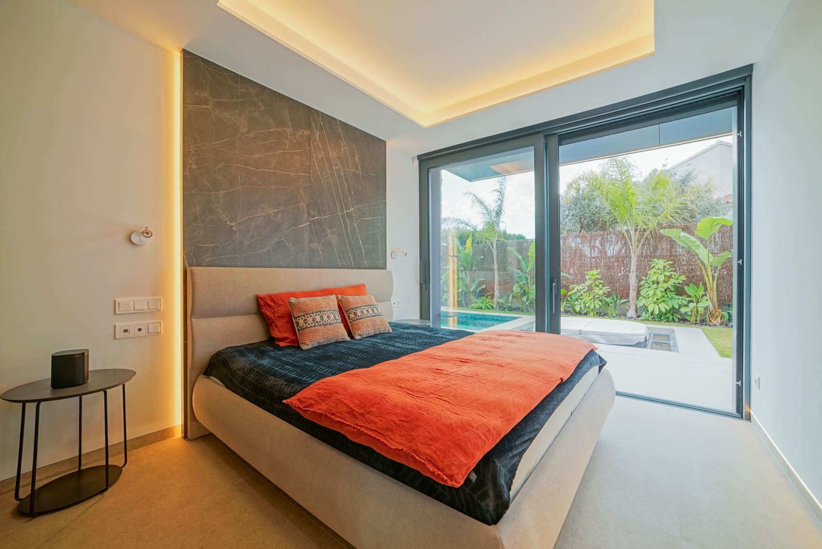 4 bedroom Villa for sale in Calpe / Calp with pool garage - € 2,490,000 (Ref: 8093873)