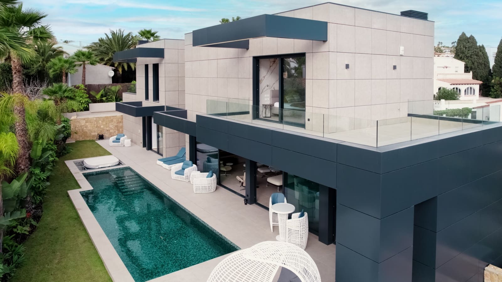 4 bedroom Villa for sale in Calpe / Calp with pool garage - € 2,490,000 (Ref: 8093873)