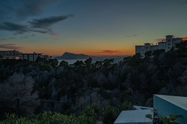 4 quarto Moradia para venda em Altea com piscina garagem - 2 290 000 € (Ref: 9877490)