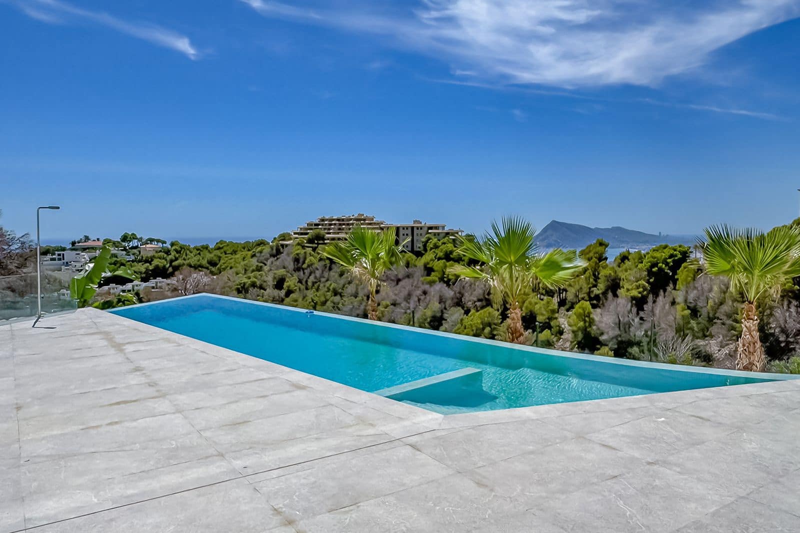 4 soveværelse Villa til salg i Altea med swimmingpool garage - € 2.290.000 (Ref: 9877490)