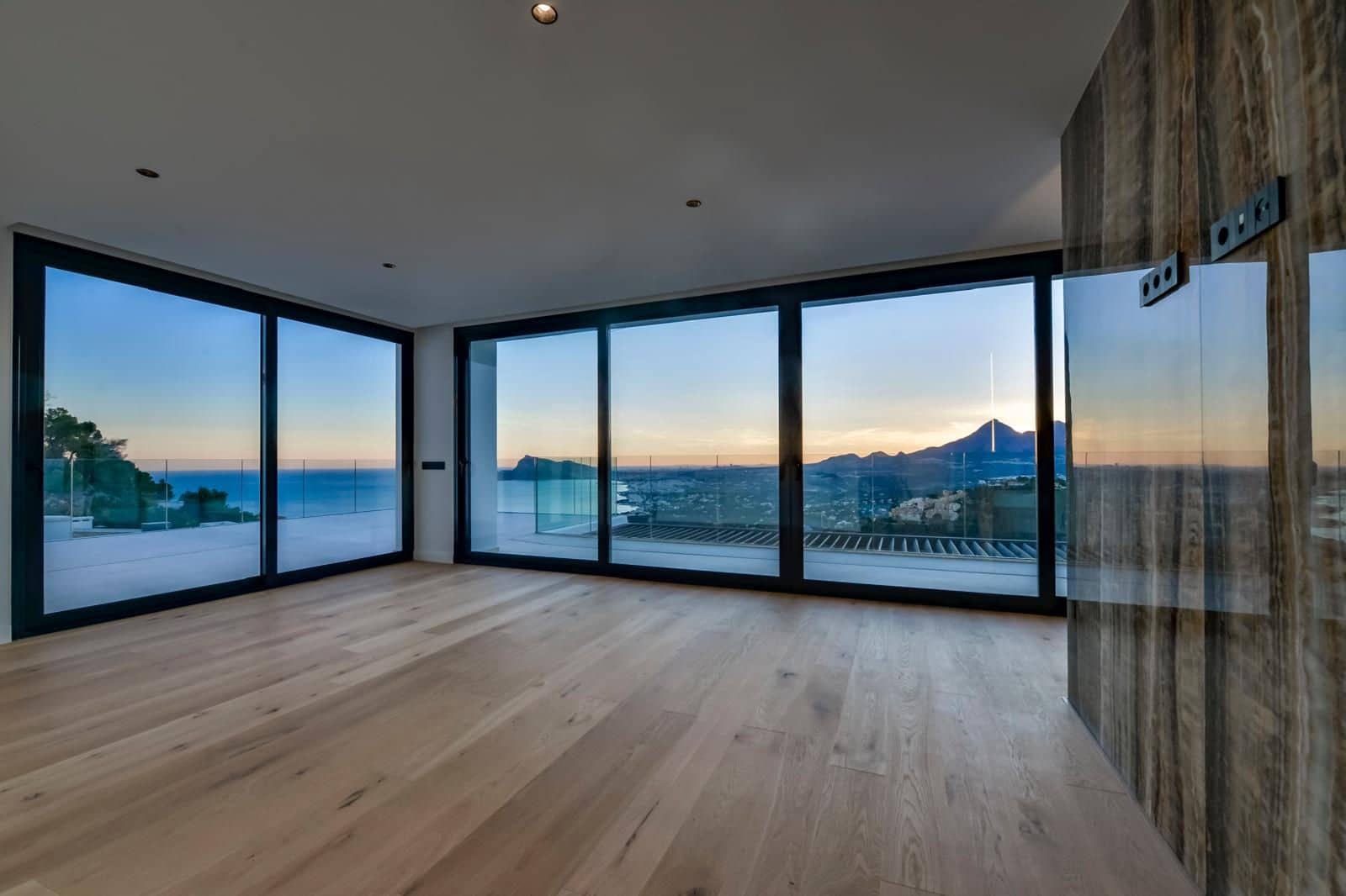 5 soverom Villa til salgs i Altea med svømmebasseng garasje - € 2 690 000 (Ref: 9877492)