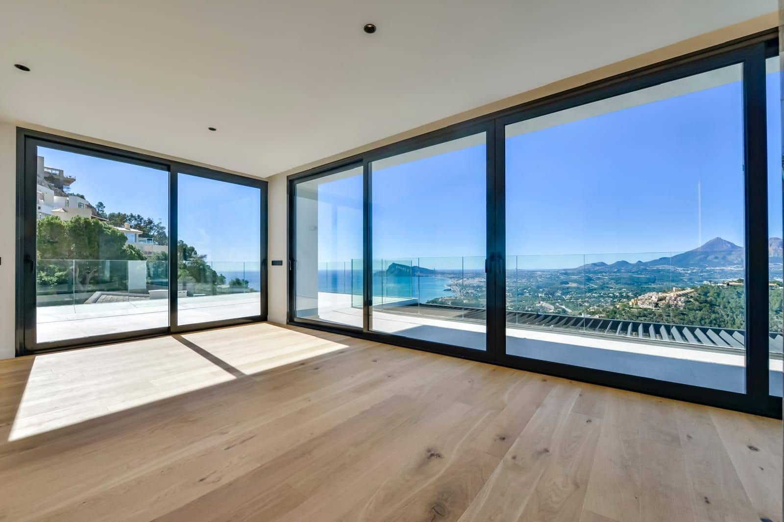 5 soverom Villa til salgs i Altea med svømmebasseng garasje - € 2 690 000 (Ref: 9877492)