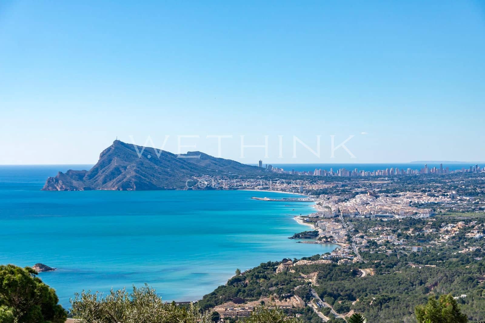 5 bedroom Villa for sale in Altea with pool garage - € 2,690,000 (Ref: 9877492)