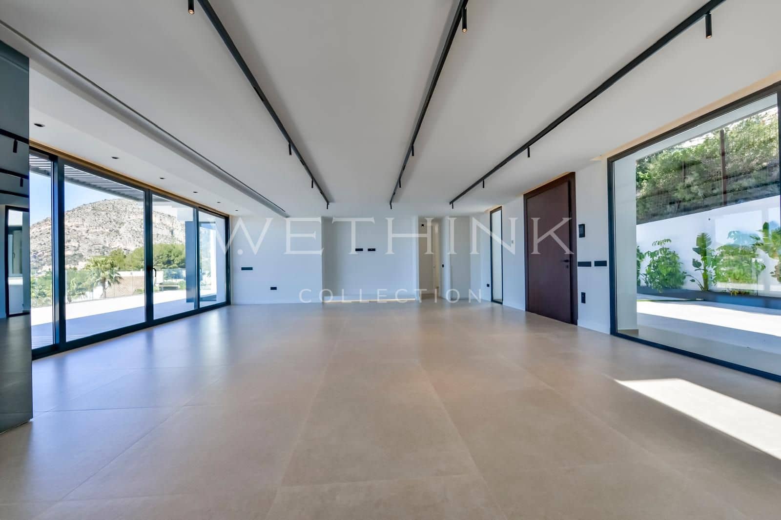 5 bedroom Villa for sale in Altea with pool garage - € 2,690,000 (Ref: 9877492)