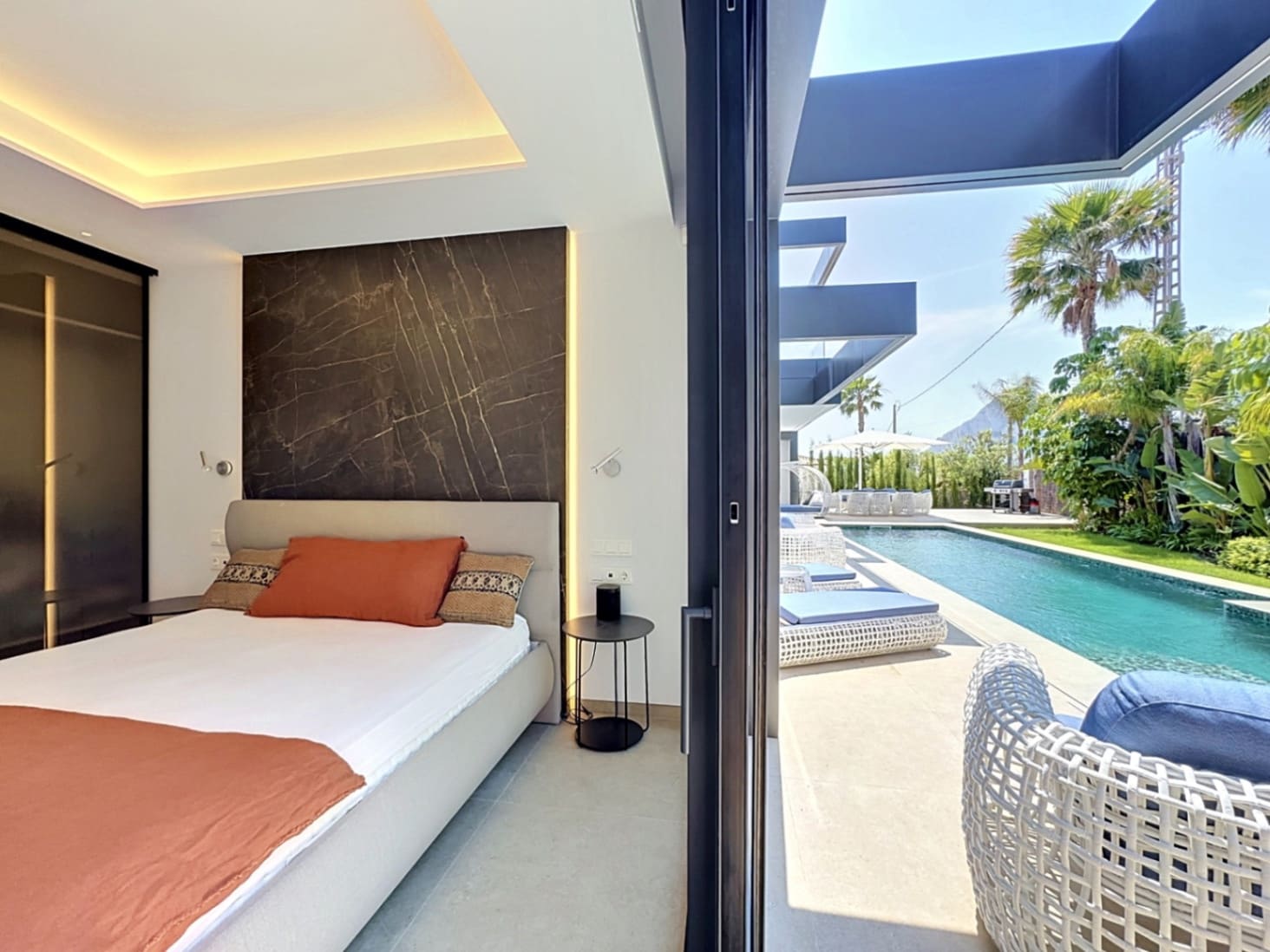 4 soverom Villa til salgs i Calpe / Calp med svømmebasseng garasje - € 2 290 000 (Ref: 9907536)